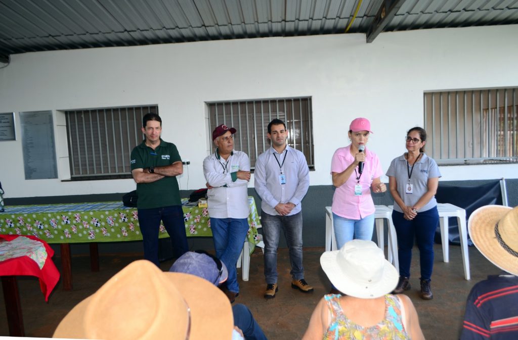 Serviço de Inspeção Municipal SIM-CIDES e Secretaria de Agricultura se reúnem com Produtores Rurais do Município de Araporã-MG